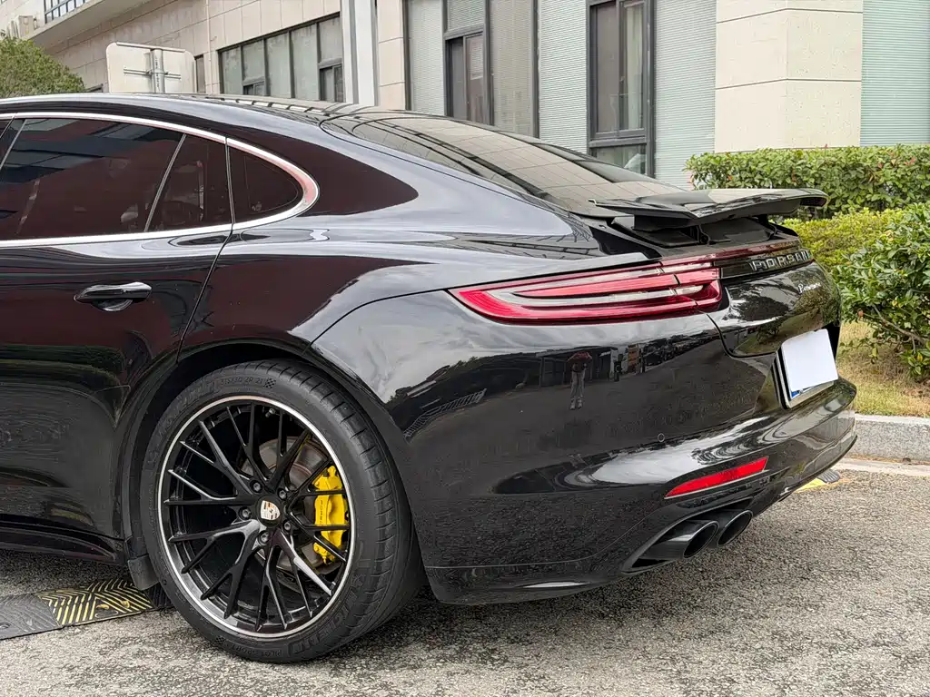 Porsche Panamera — миниатюра 19