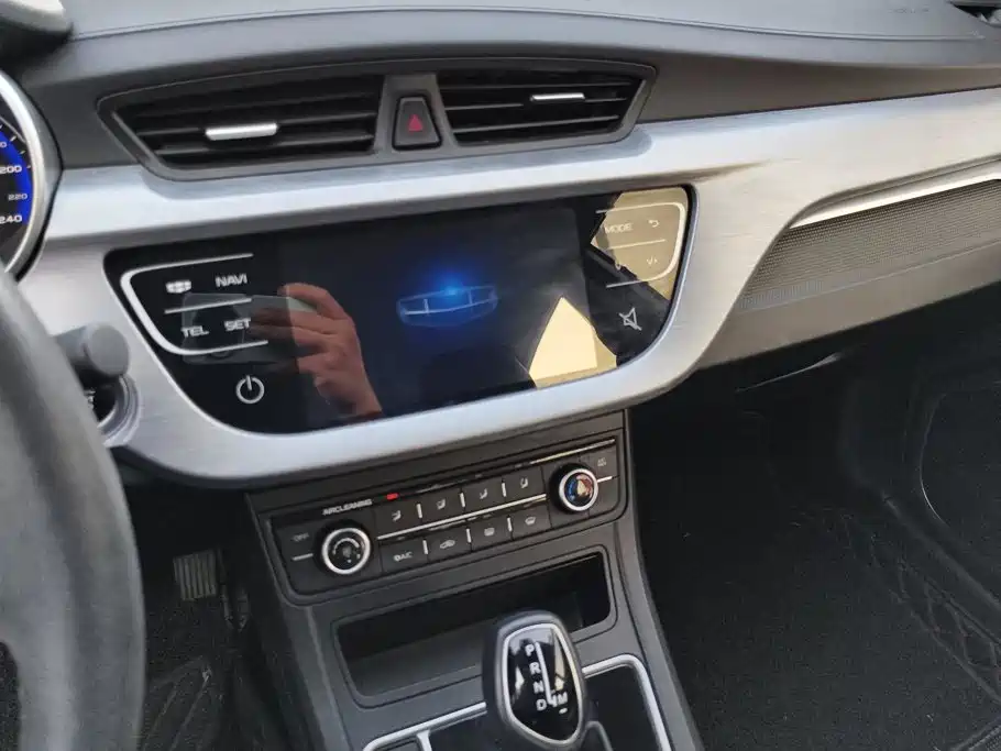 Geely Vision — миниатюра 13
