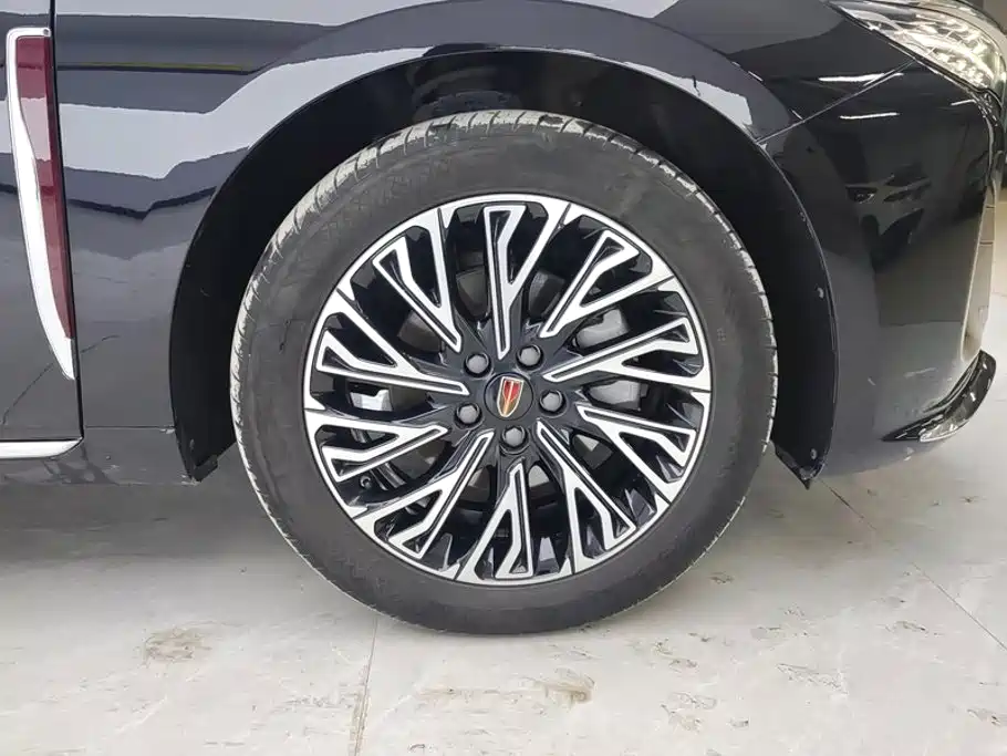 Hongqi Hongqi H5 — миниатюра 6