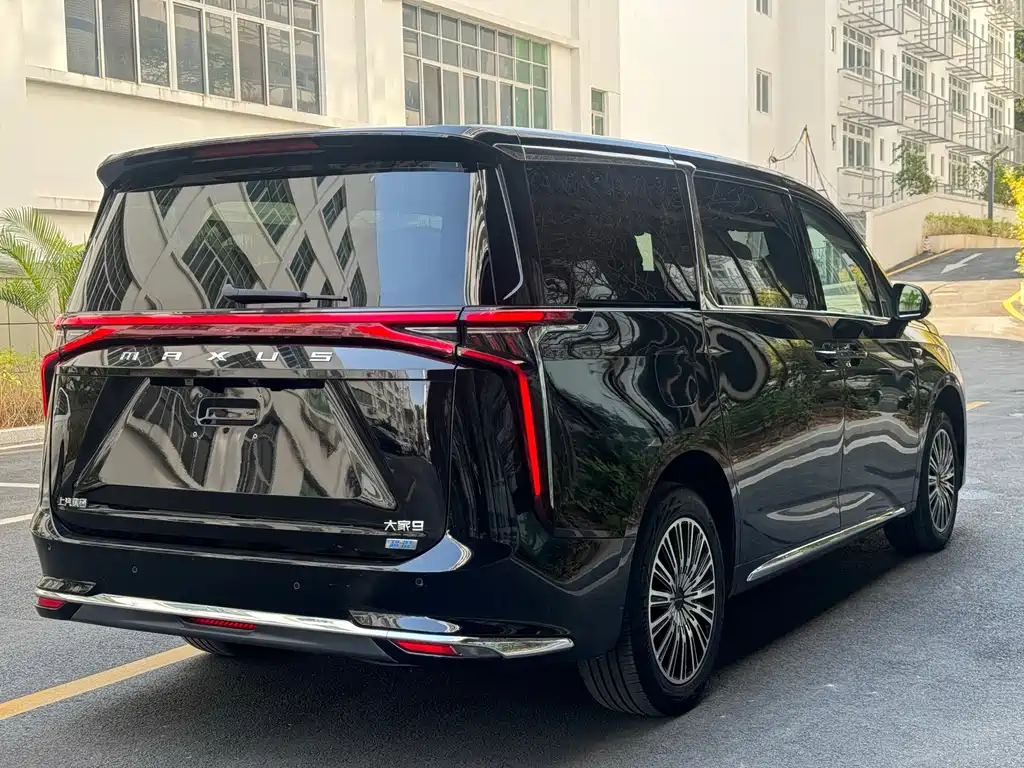 SAIC MAXUS EVERYONE 9