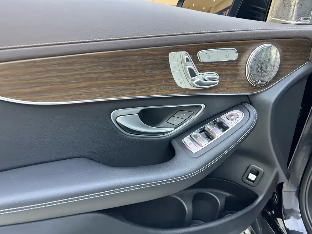 Mercedes-Benz GLC — миниатюра 9