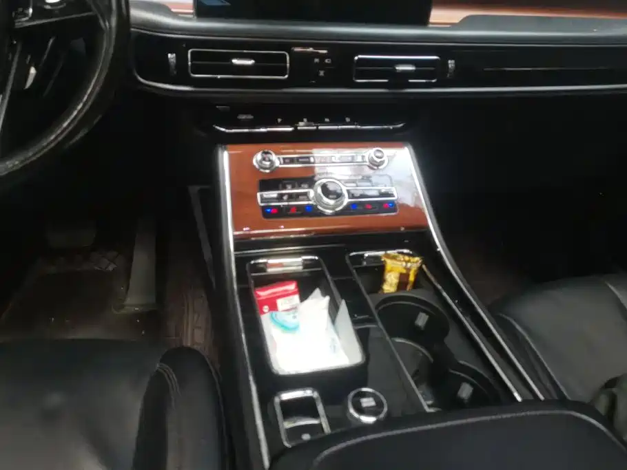 Lincoln Aviator — миниатюра 16