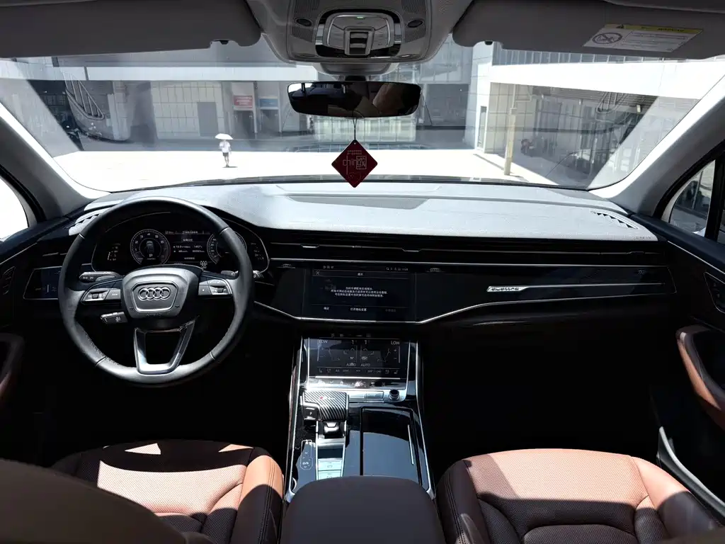 Audi Q7 — миниатюра 5