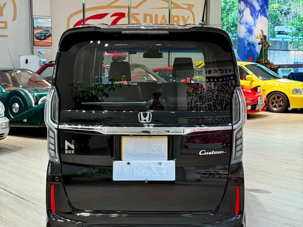 Honda N-BOX — миниатюра 8
