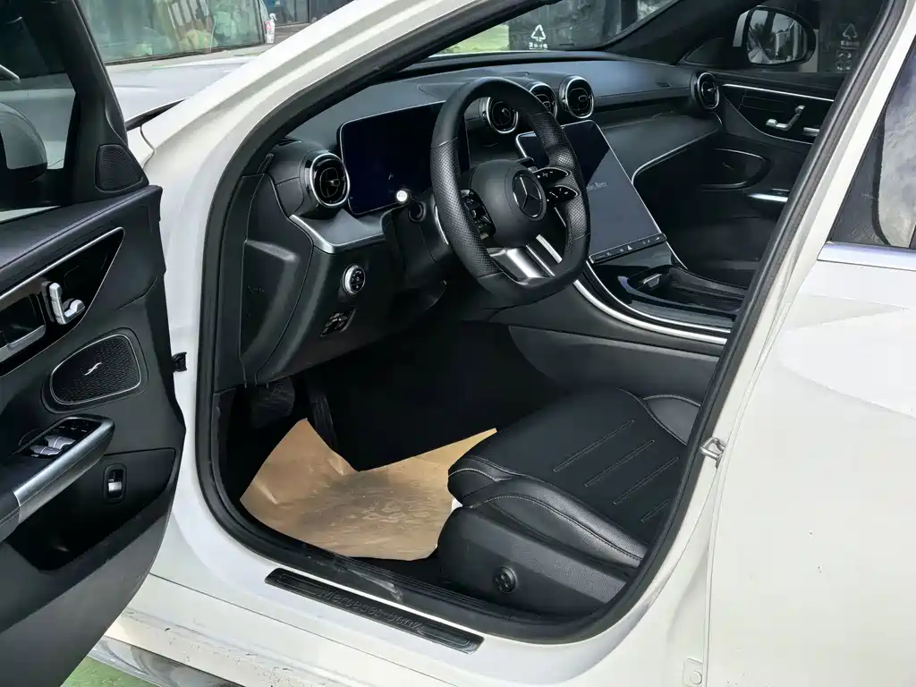 Mercedes-Benz C-Class — миниатюра 4