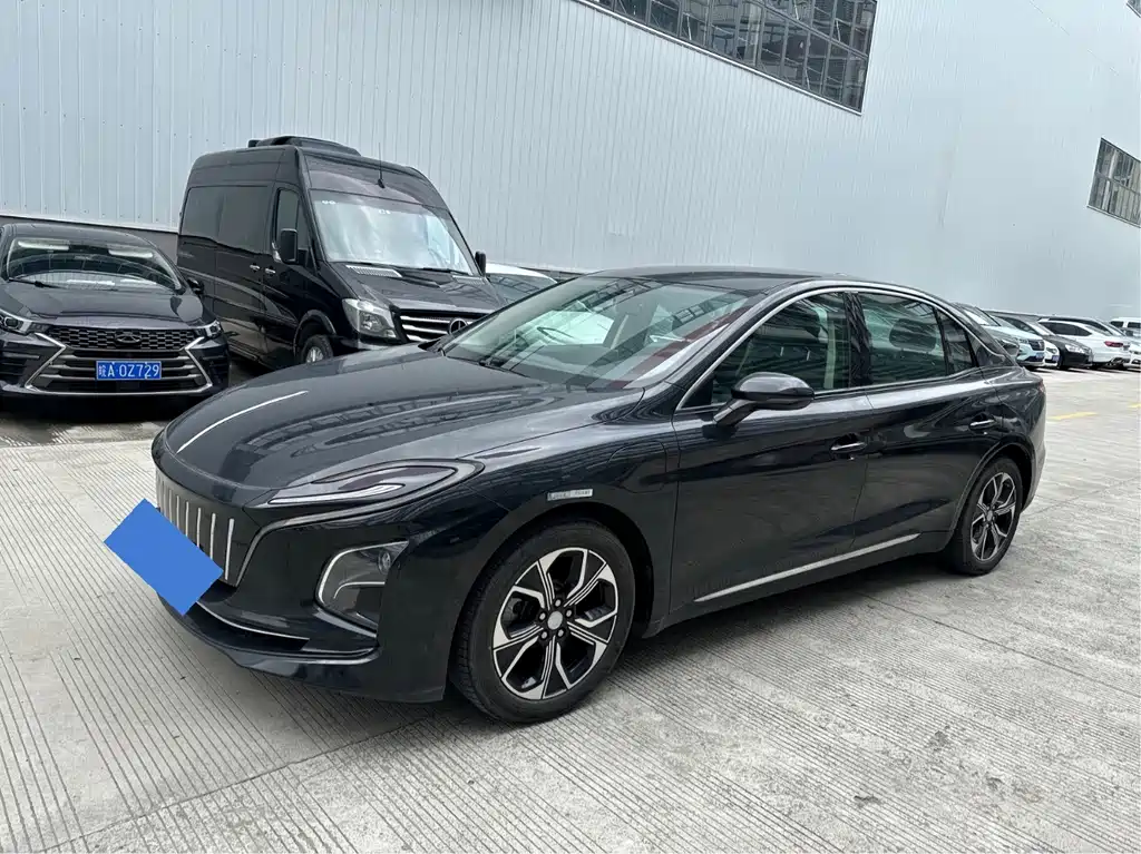Hongqi Hongqi E-QM5