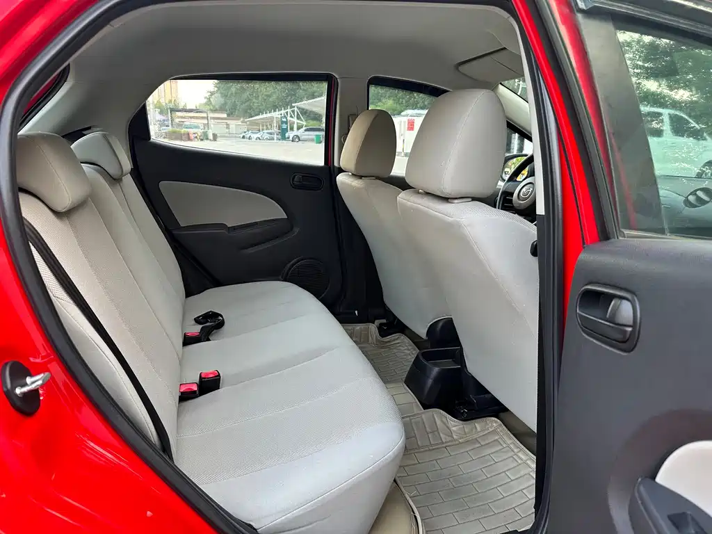 Mazda 2 — миниатюра 18