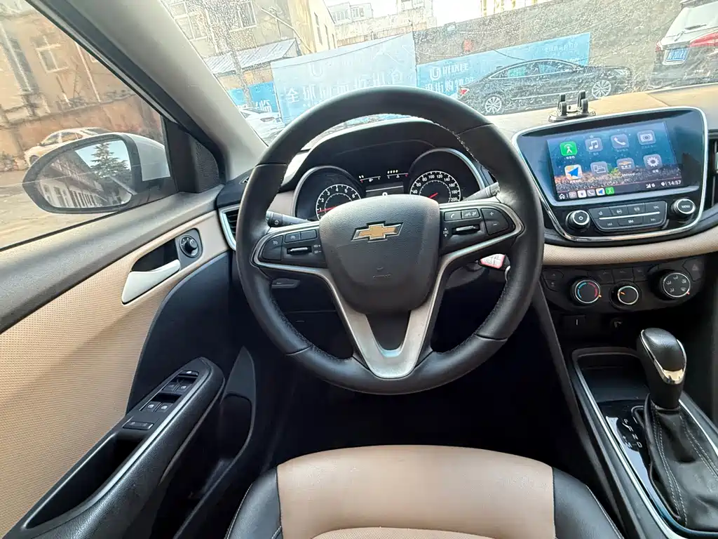 CHEVROLET CRUZE