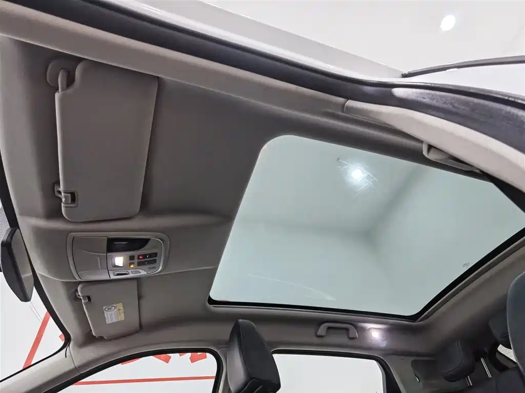 WEI PAI WEI BRAND VV5