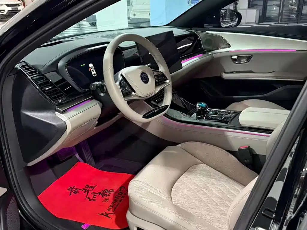 BYD Han — миниатюра 7