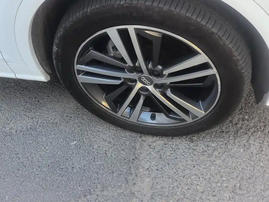 Audi Q5L — миниатюра 6