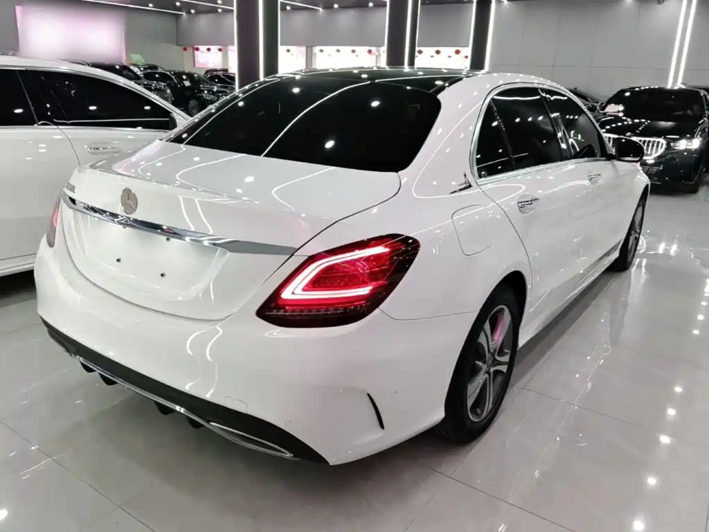 Mercedes-Benz C-Class — миниатюра 7