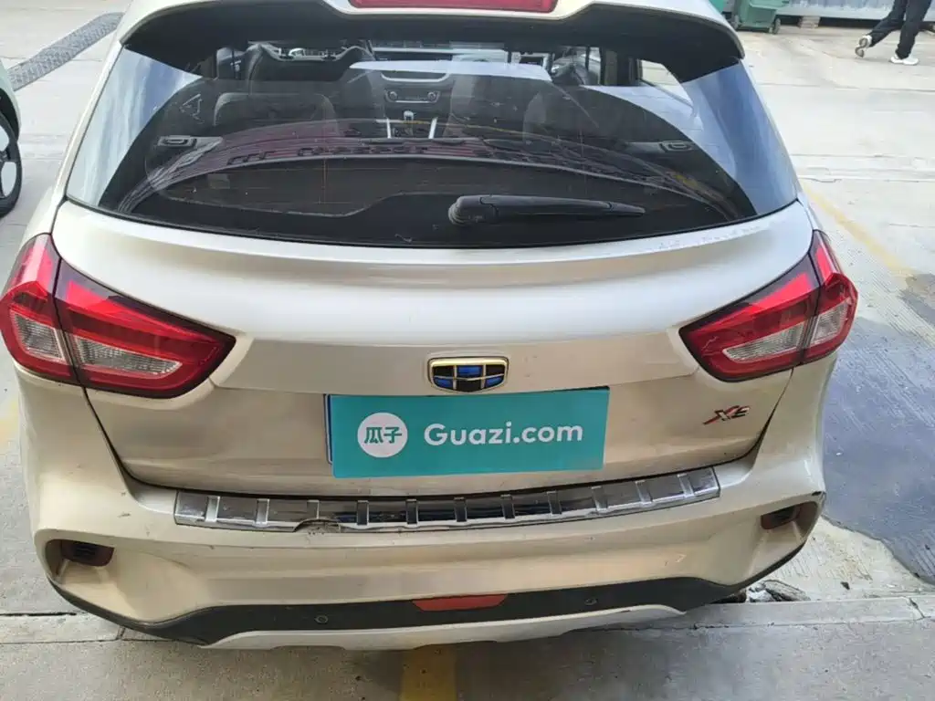 Geely Vision X3 — миниатюра 6