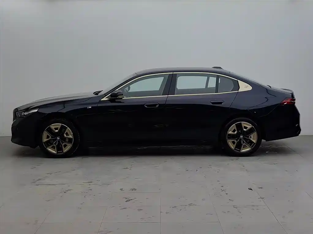 BMW 5 Series 5 2024 530Li Lead M Sport
