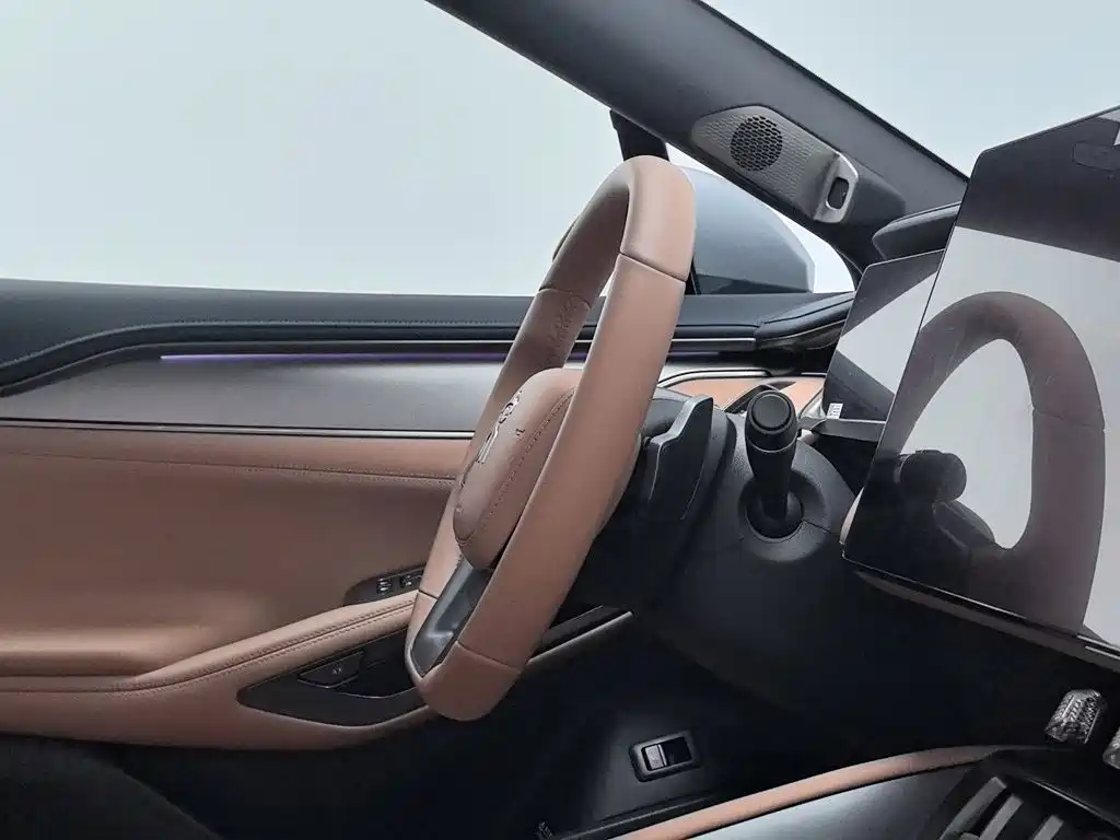 BYD L EV — миниатюра 22