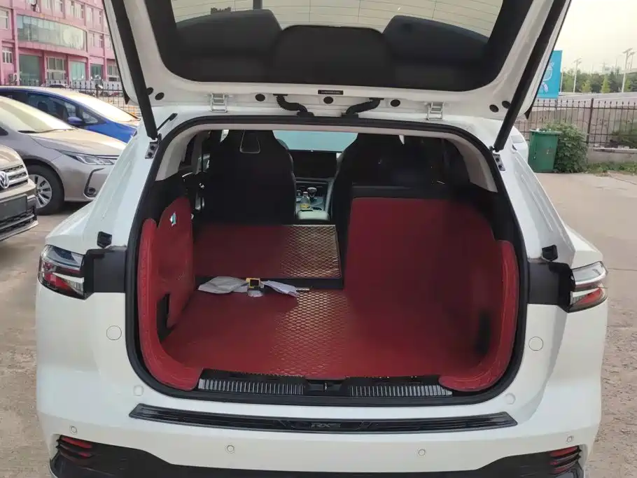 Roewe RX5 — миниатюра 4