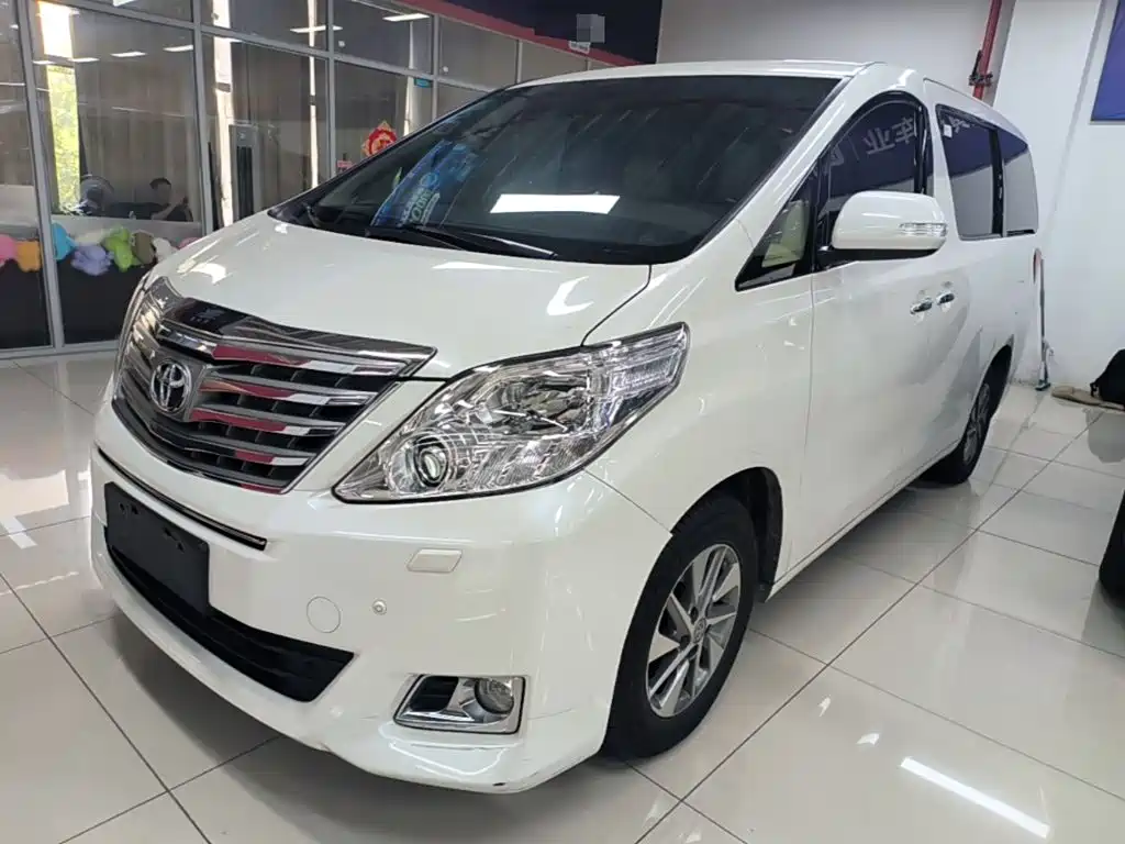 Toyota Alphard — миниатюра 2