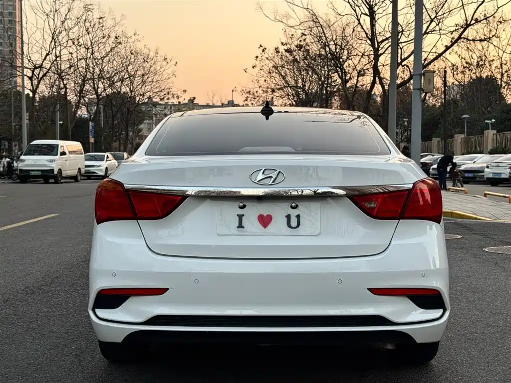 HYUNDAI NAME PICTURE