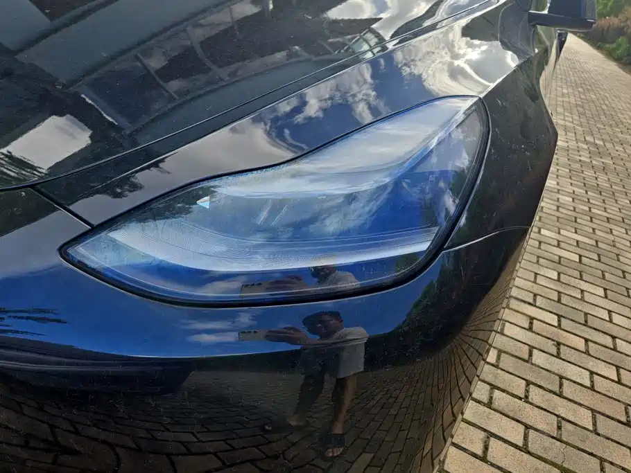 Tesla Model Y — миниатюра 5