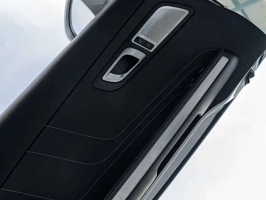 Mercedes-Benz SLS AMG — миниатюра 15