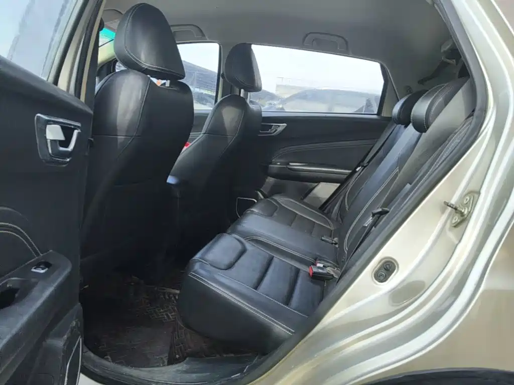 Geely Vision X3 — миниатюра 17