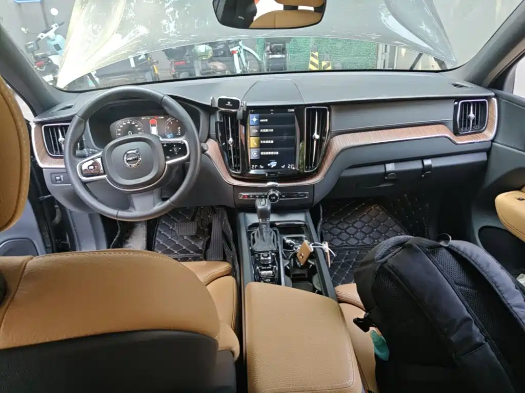 Volvo XC60 — миниатюра 10