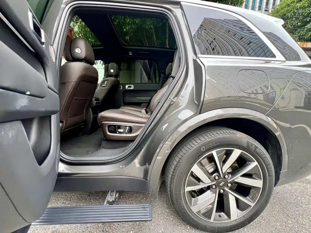 Li Auto Li L8 — миниатюра 17