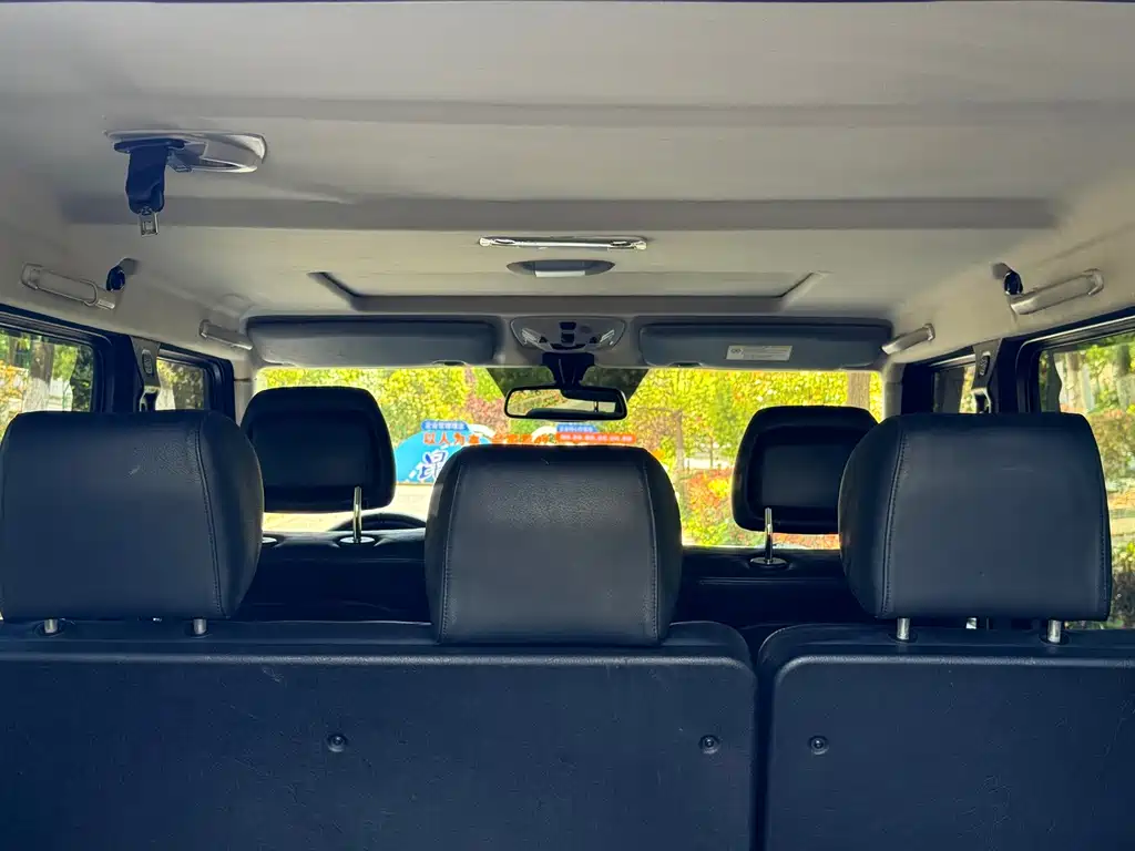 Mercedes-Benz G-Class — миниатюра 7