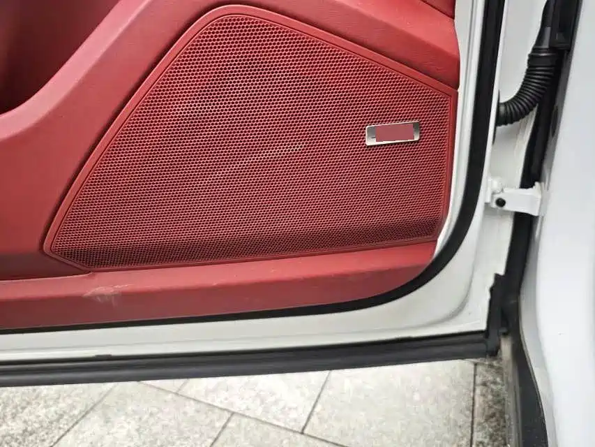 Porsche Cayenne — миниатюра 9