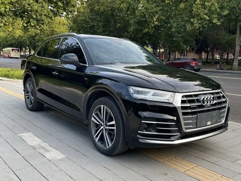 Audi Q5L — миниатюра 3