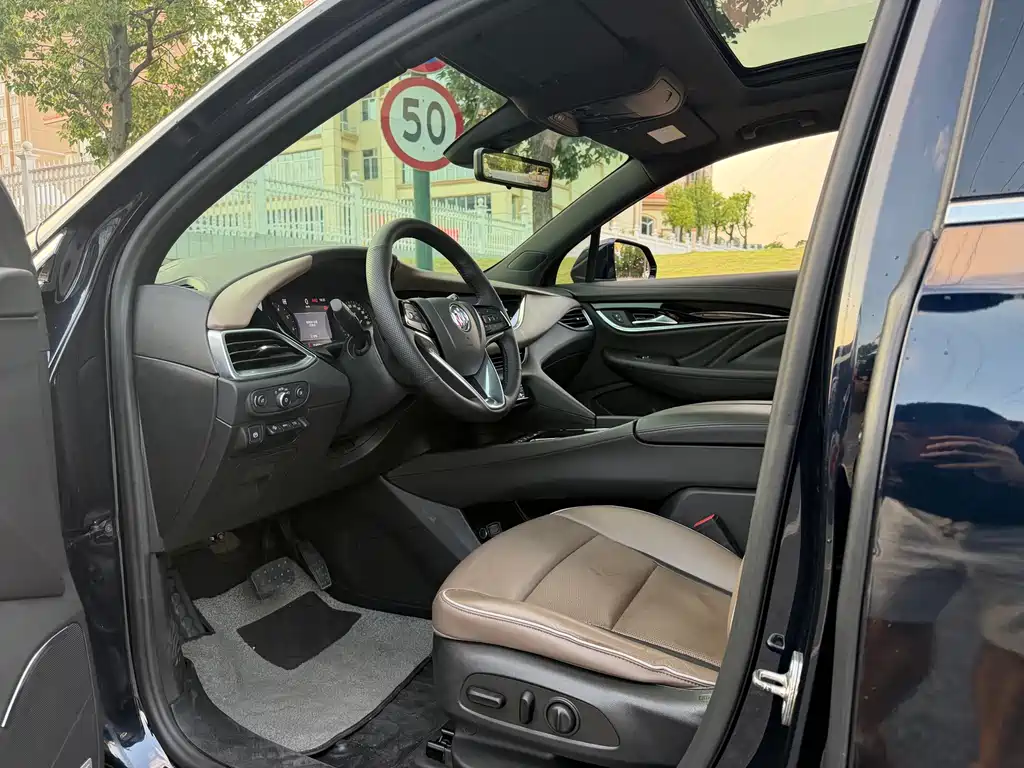 Buick Enclave — миниатюра 8