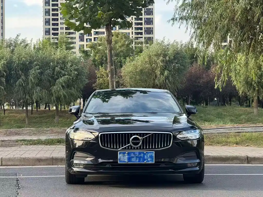 Volvo S90 — миниатюра 2