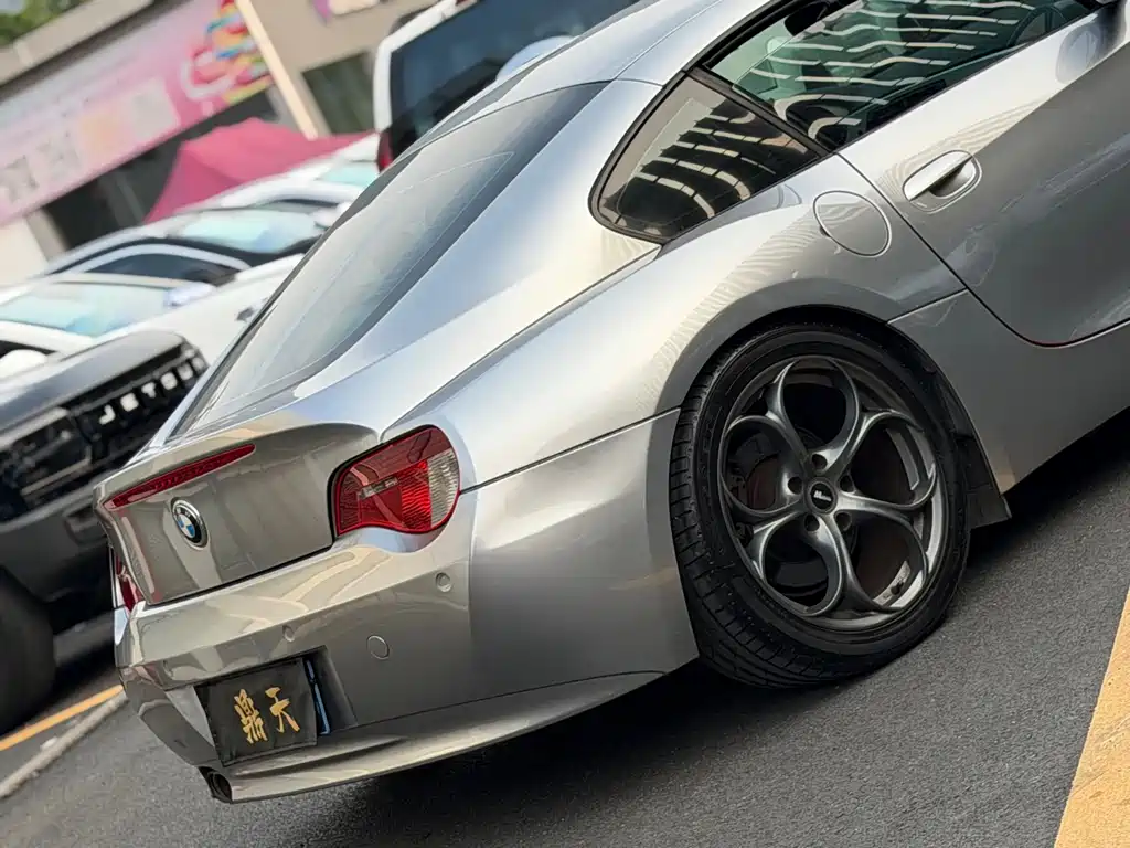 BMW Z4 — миниатюра 9