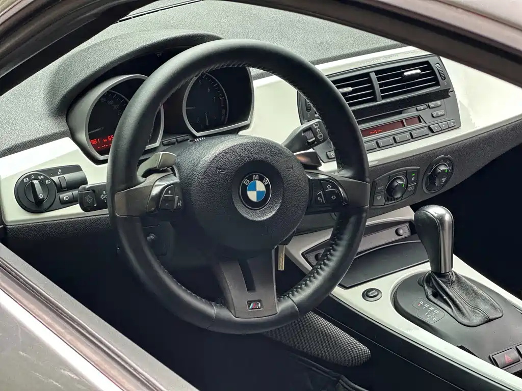 BMW Z4 — миниатюра 27