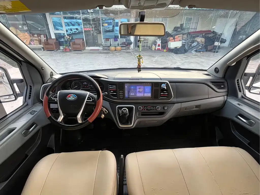 MAXUS V80 — миниатюра 8
