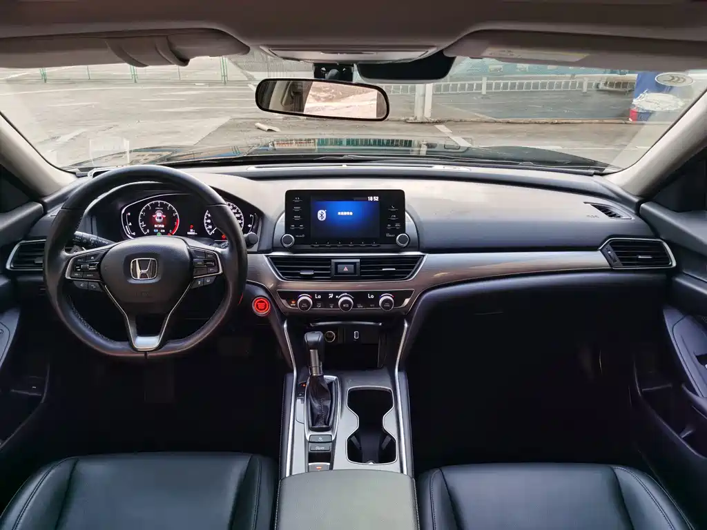 Honda Accord — миниатюра 11