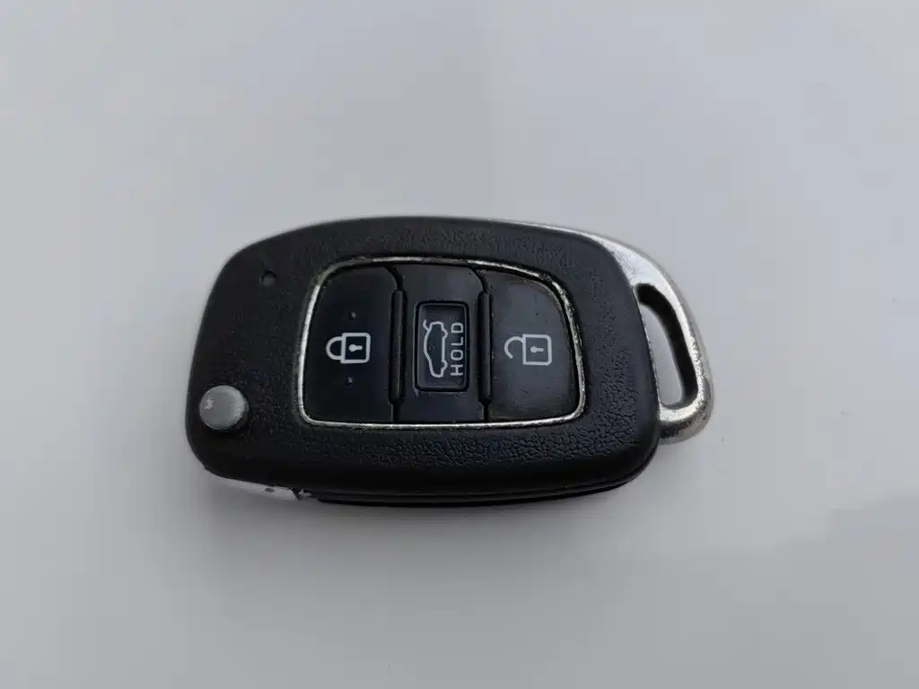 Hyundai Elantra — миниатюра 19