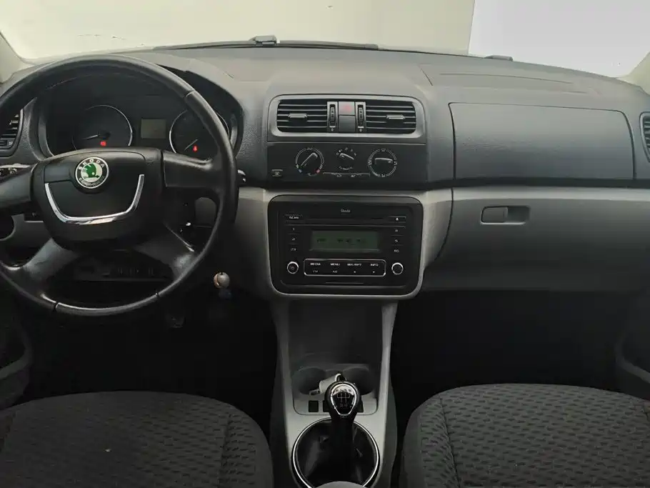 Skoda Fabia — миниатюра 12
