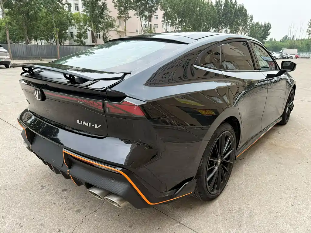 Changan UNI-V 2022 1.5T Sport