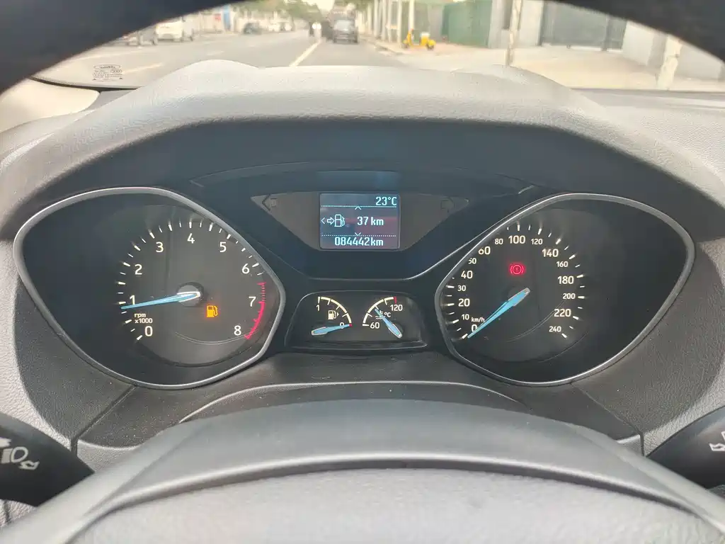 Ford Focus — миниатюра 17