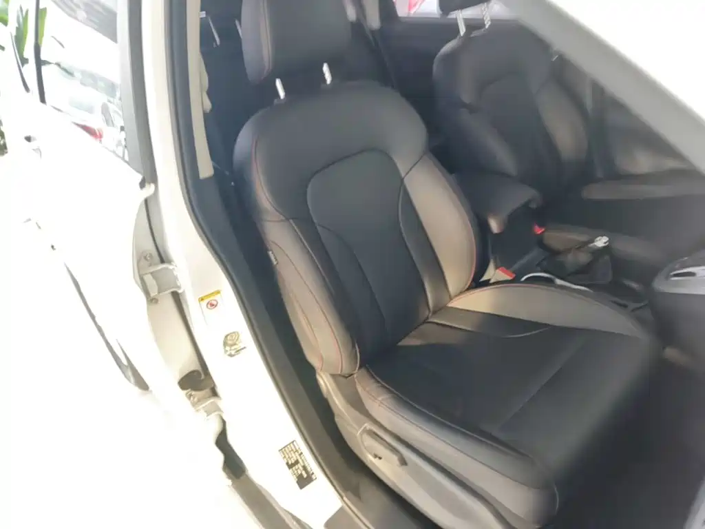 Haval M6 — миниатюра 25