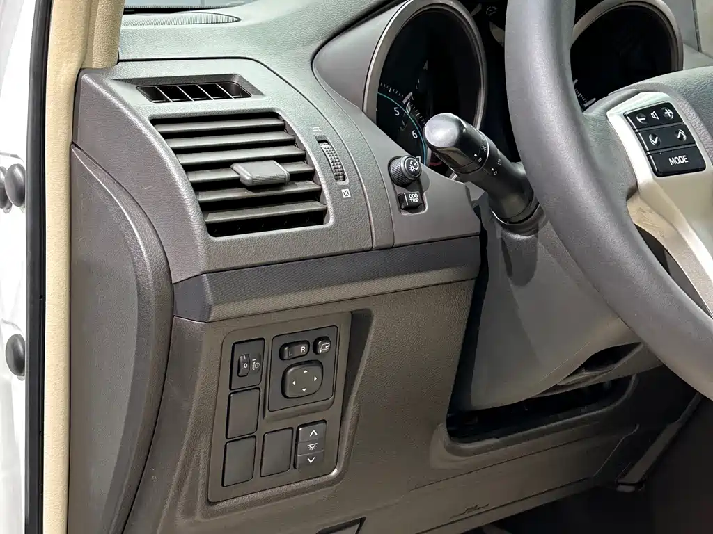 Toyota Prado — миниатюра 11