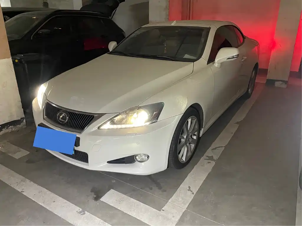 Купить Lexus IS