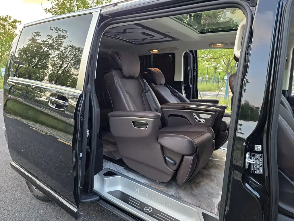 Mercedes-Benz V-Class — миниатюра 11