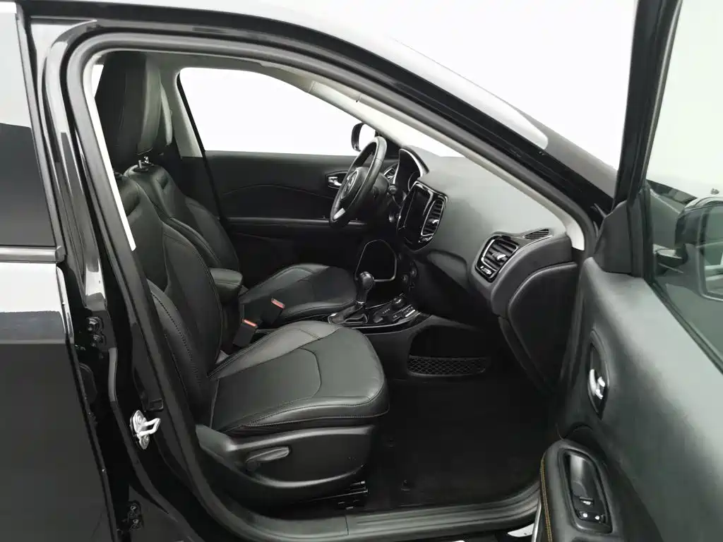 Jeep Compass — миниатюра 23