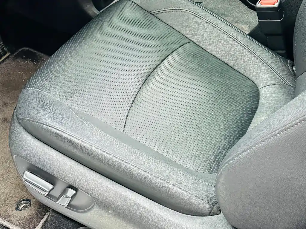 Toyota Sienna — миниатюра 13