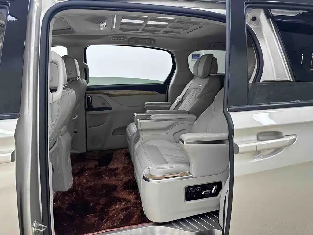 Buick GL8 — миниатюра 16