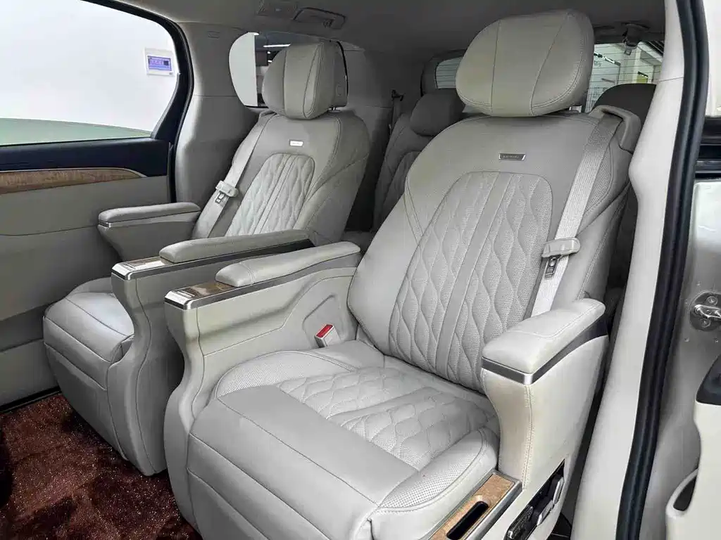 Buick GL8 — миниатюра 13