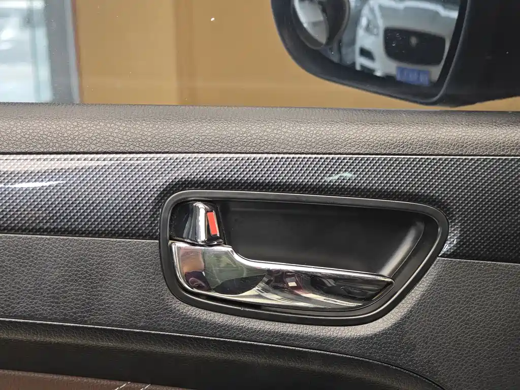 Dongfeng Fengon Fengon 580
