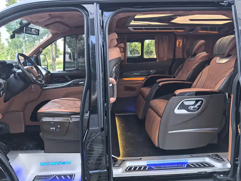 Ford Tourneo 2023 2.0T AT